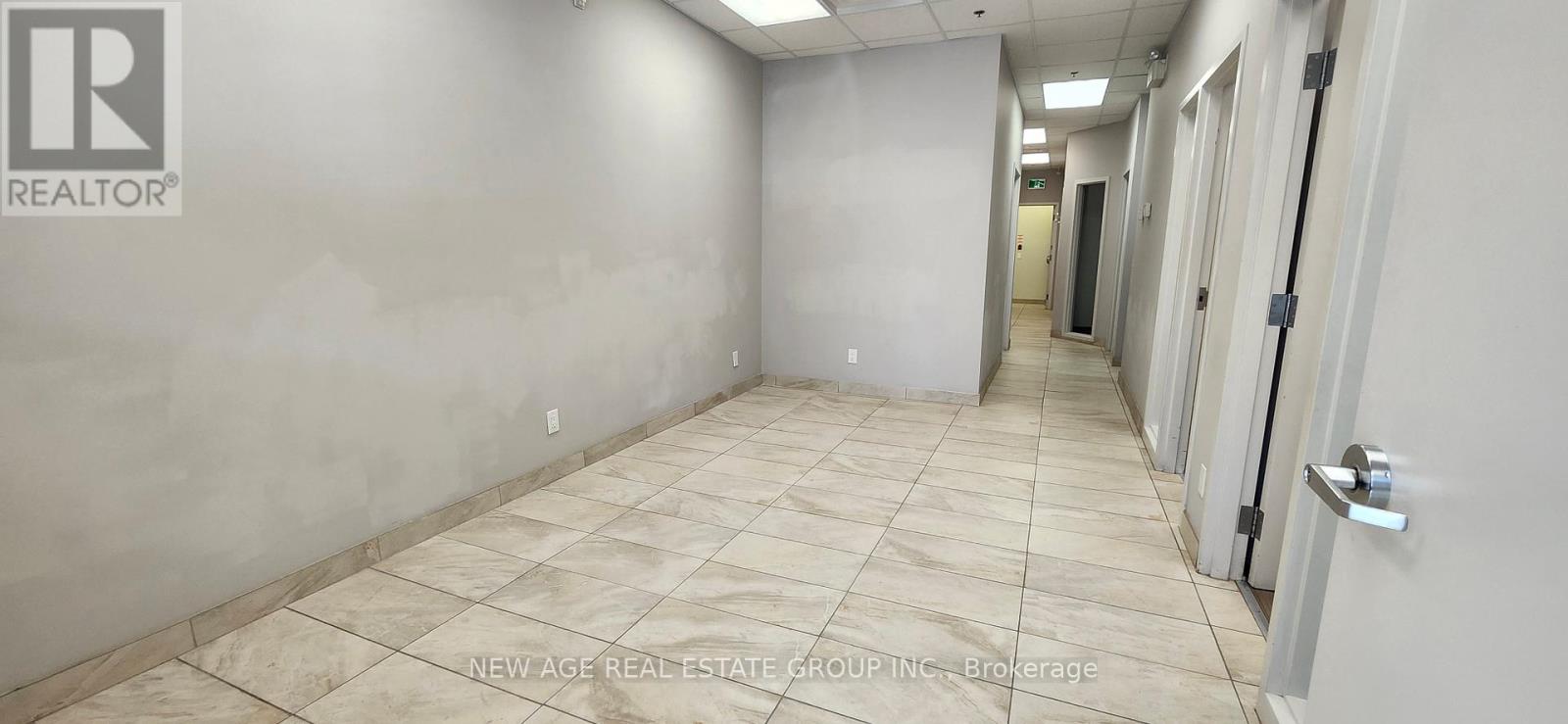 106 - 1065 Canadian Place Property Photo 4