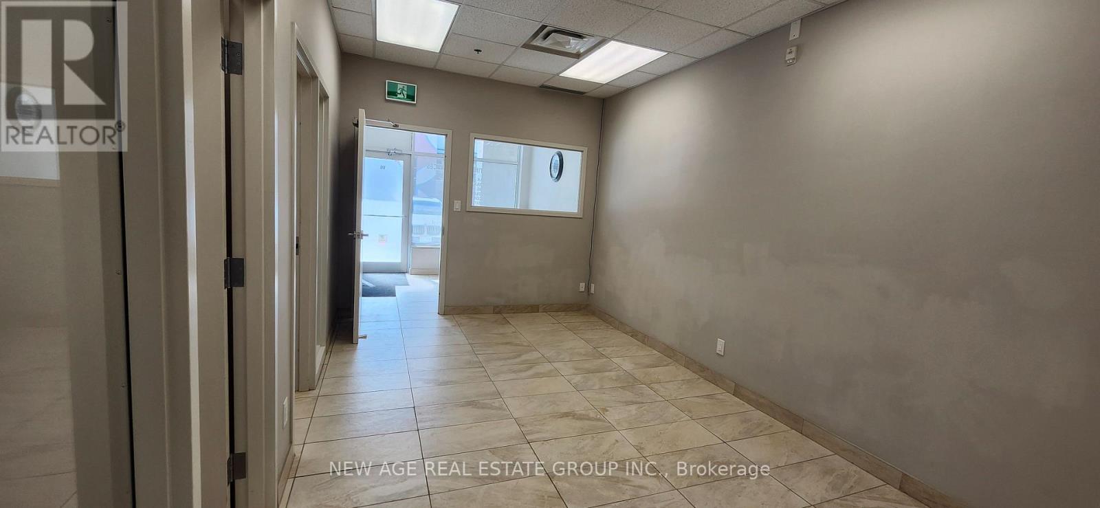 106 - 1065 Canadian Place Property Photo 8