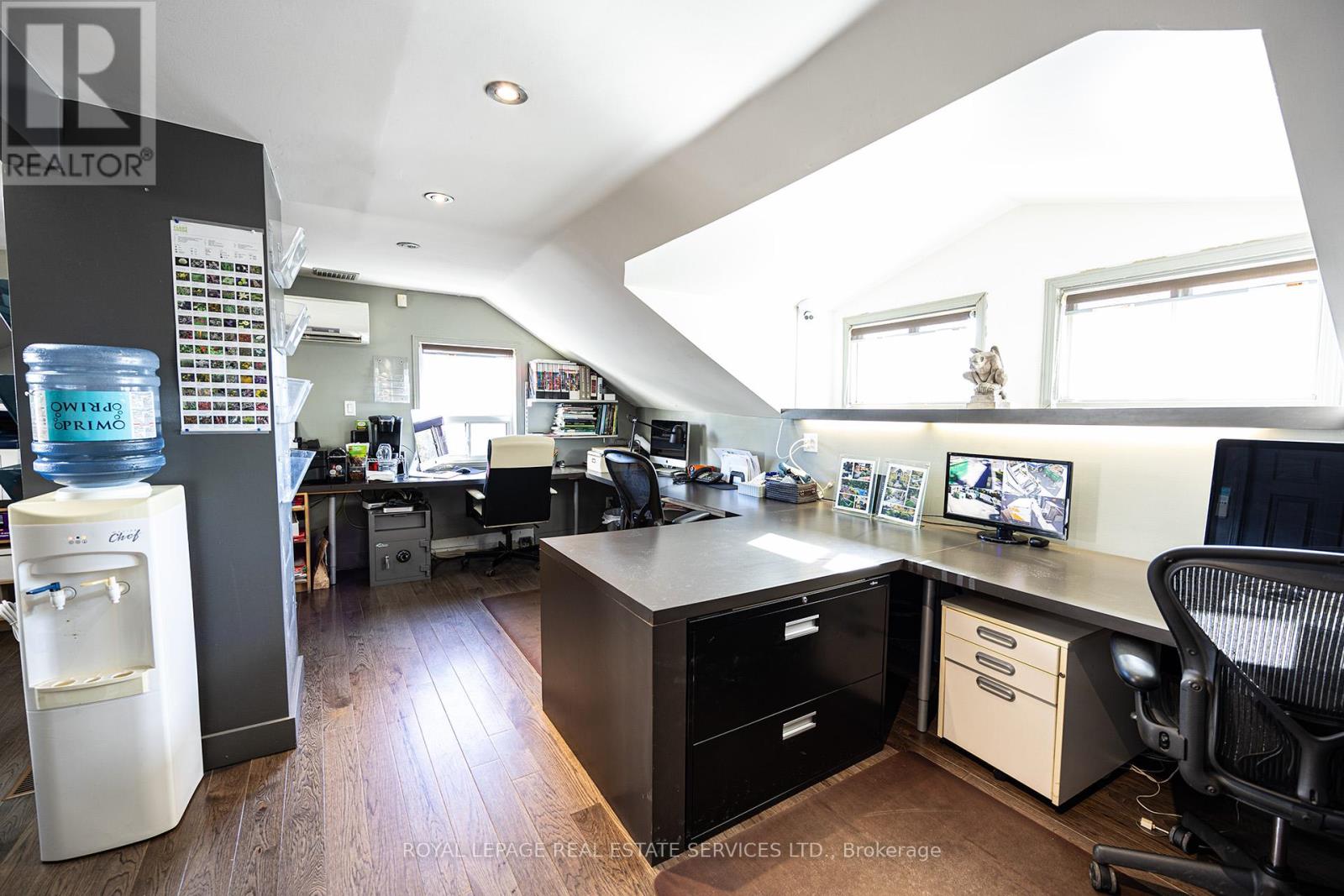 137 Thirtieth Street Property Photo 6