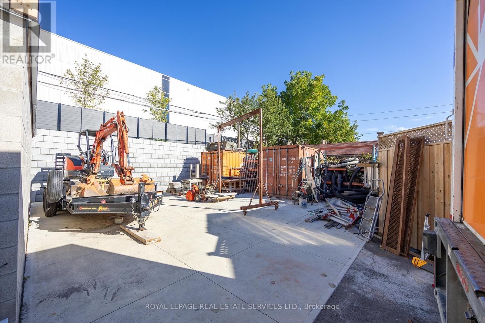 137 Thirtieth Street Property Photo 18