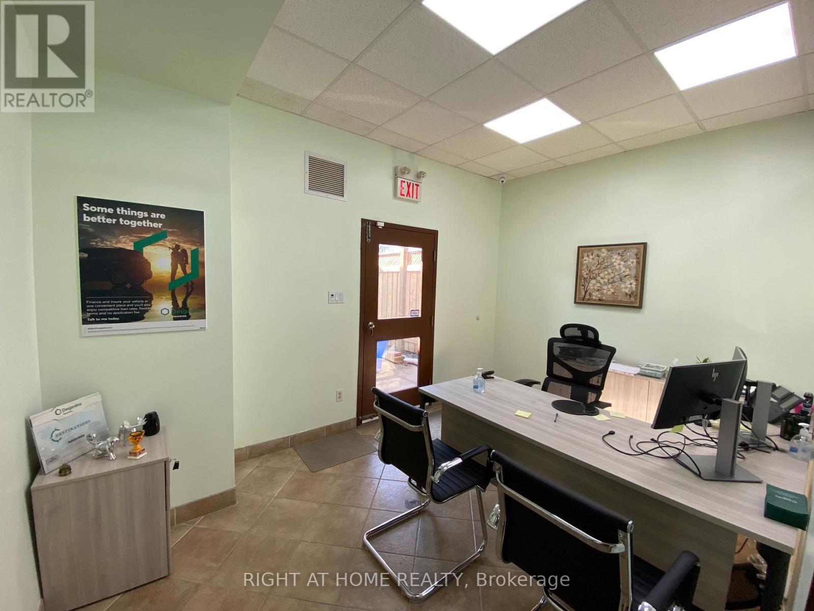 Main Fl - 1597 Dupont Street Property Photo 8