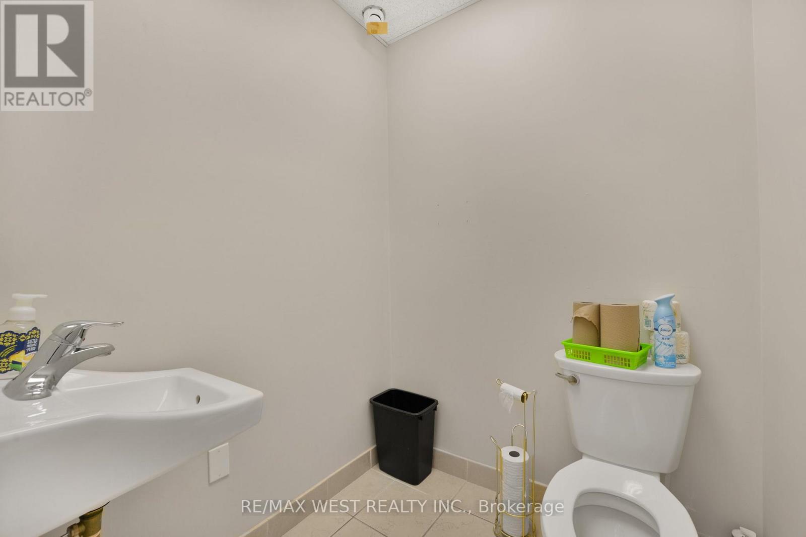 202-203 - 118 Mill Street Property Photo 26