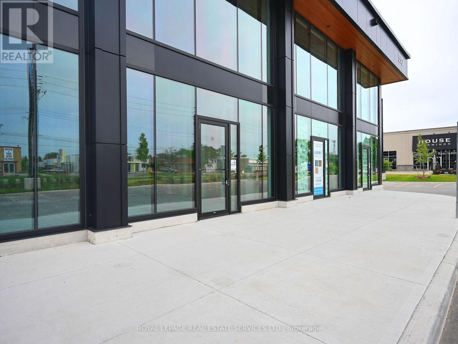 3 - 530 Speers Road Property Photo 8