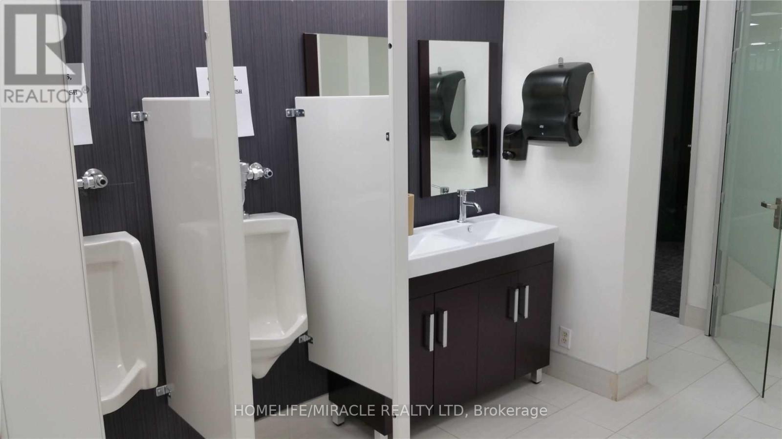 Unit 3 - 267 Matheson Boulevard E Property Photo 13