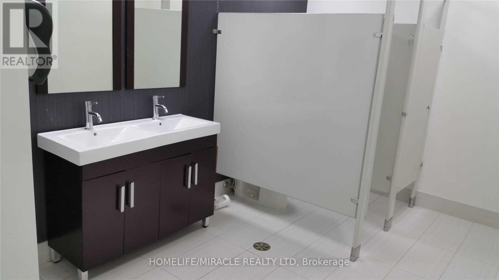 Unit 3 - 267 Matheson Boulevard E Property Photo 14