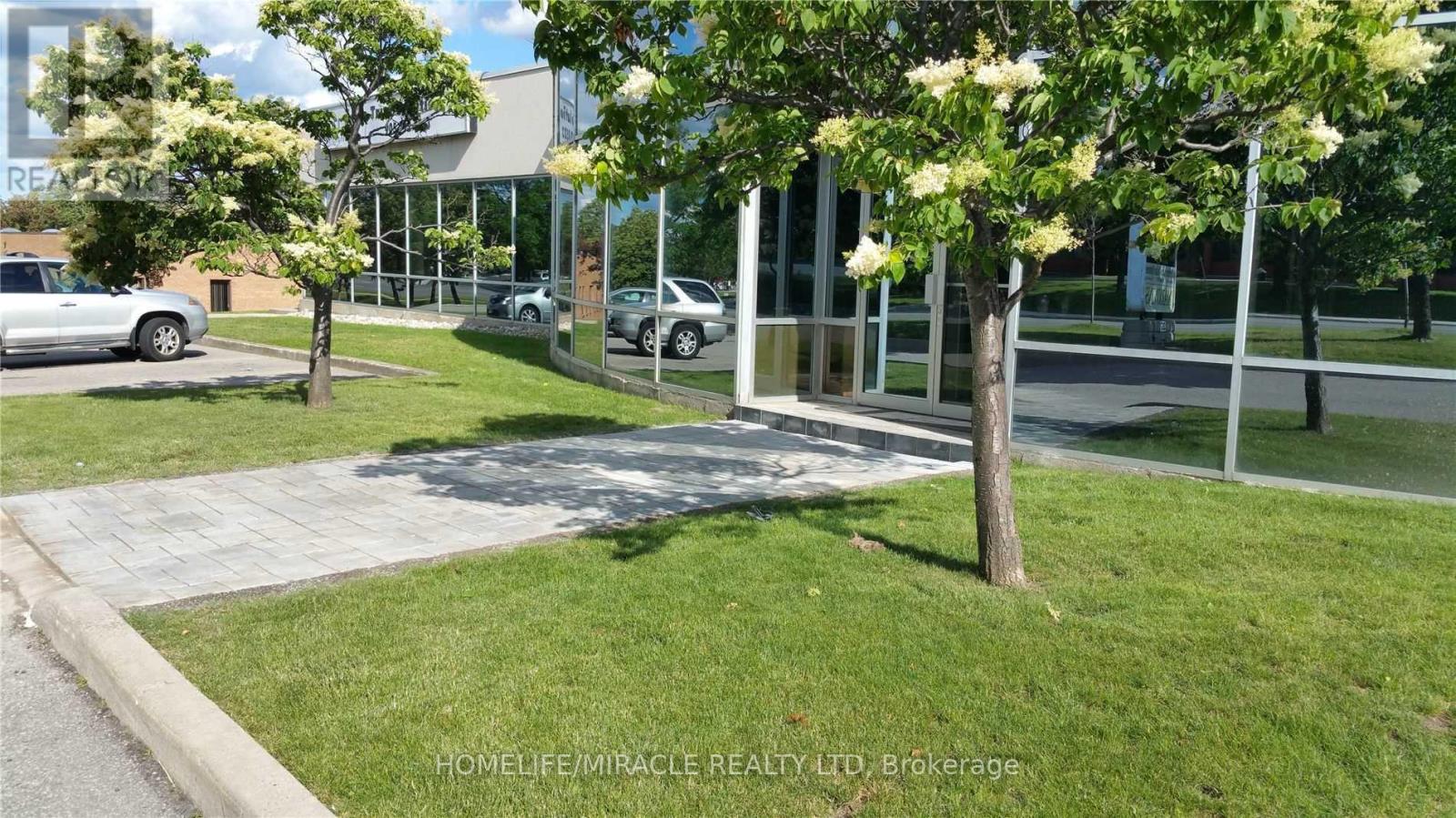 Unit 3 - 267 Matheson Boulevard E Property Photo 16