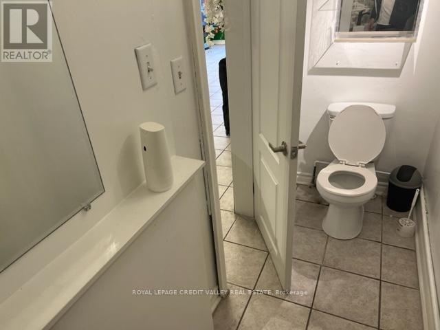 29 Queen Street E Property Photo 10
