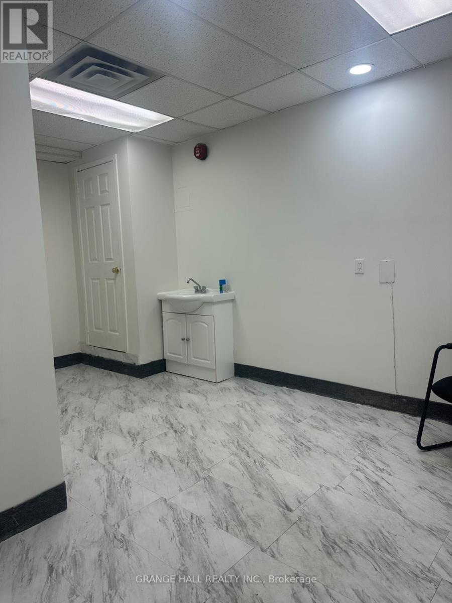 B - 1649 Dufferin Street Property Photo 14