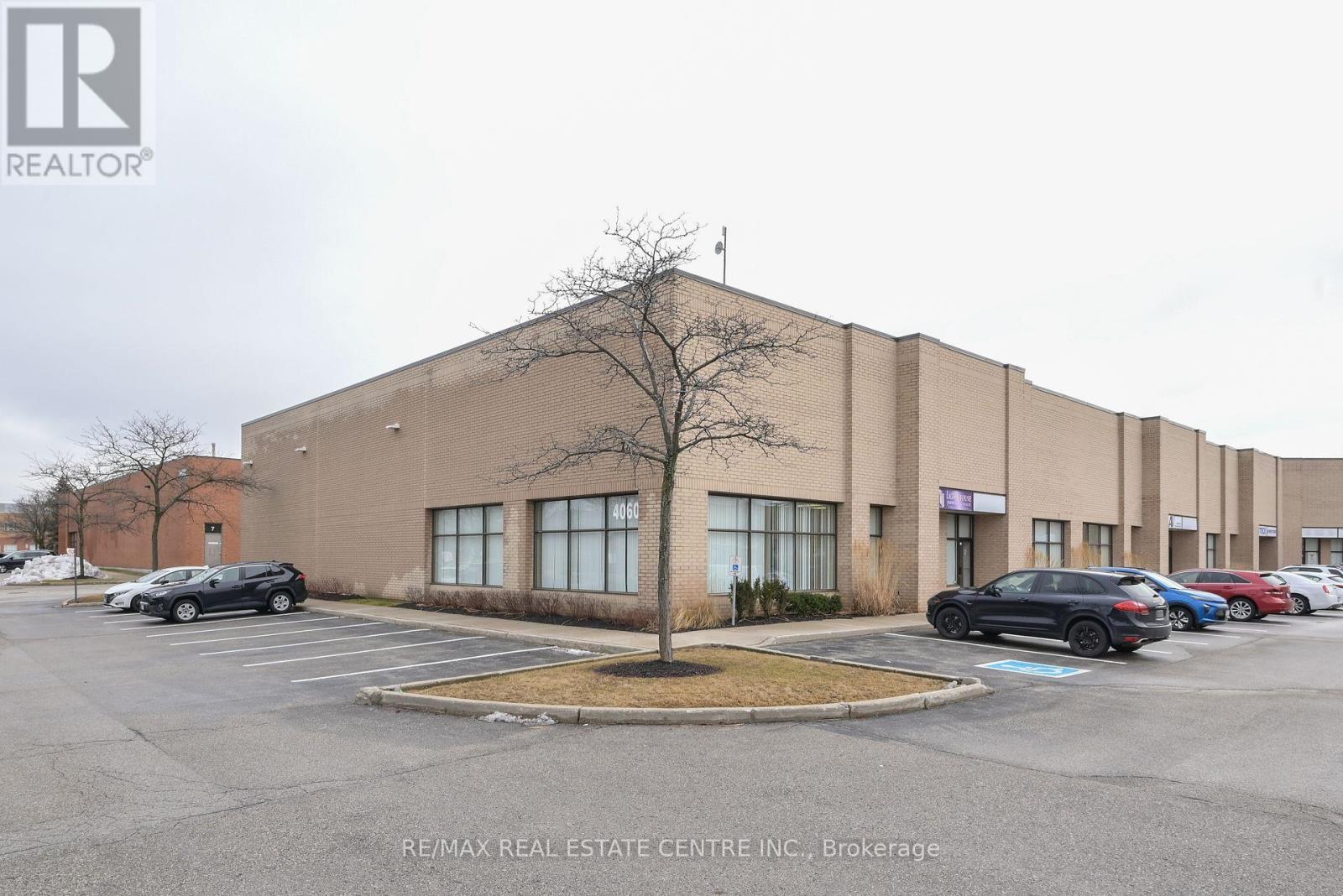 1 - 4060 Ridgeway Drive Property Photo 1