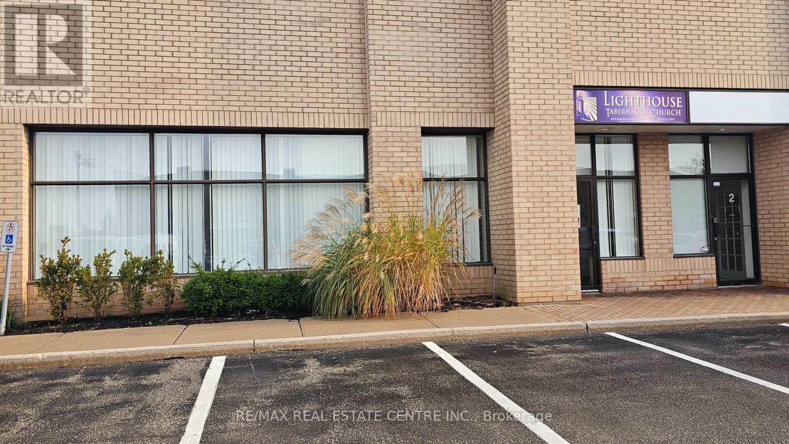 1 - 4060 Ridgeway Drive Property Photo 2