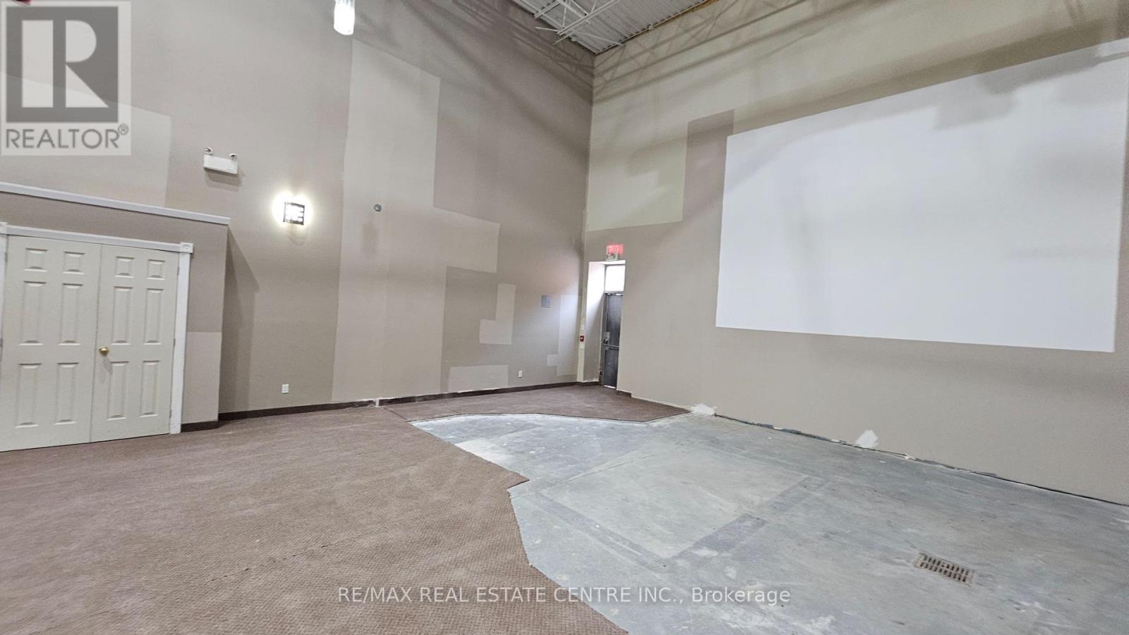 1 - 4060 Ridgeway Drive Property Photo 22