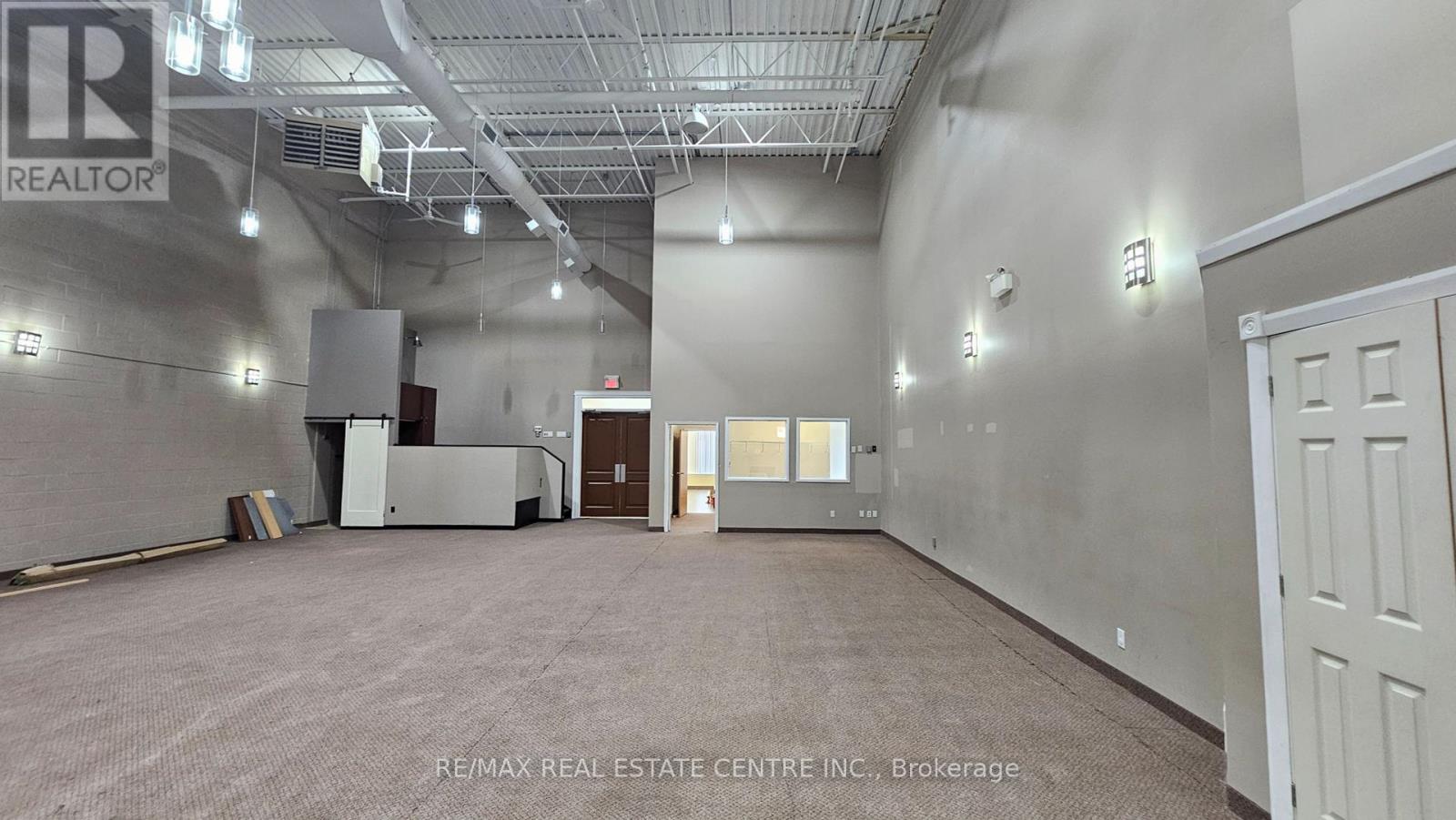 1 - 4060 Ridgeway Drive Property Photo 25