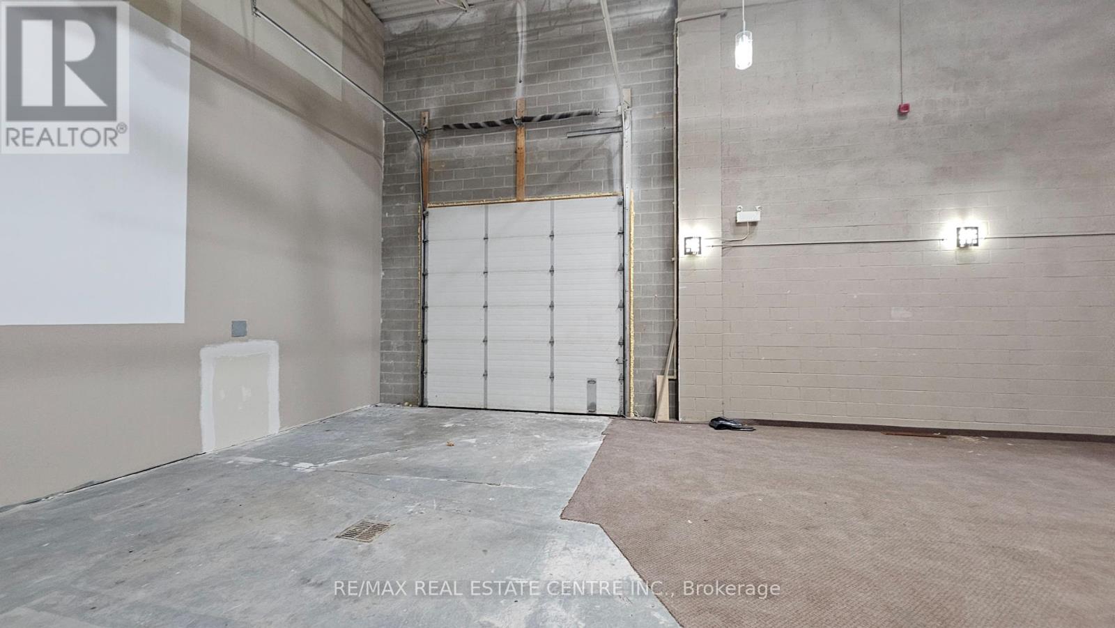 1 - 4060 Ridgeway Drive Property Photo 27