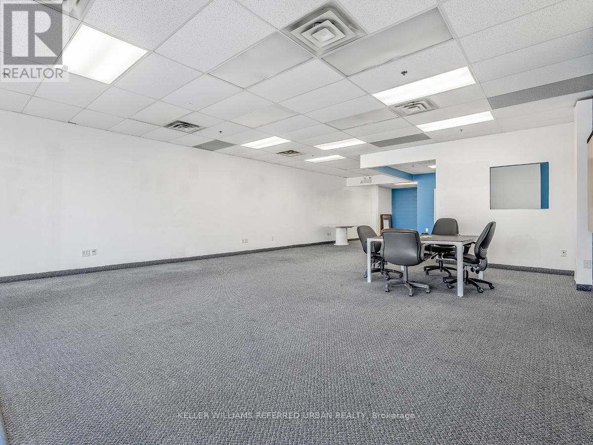 5 - 2201 Finch Avenue W Property Photo 19