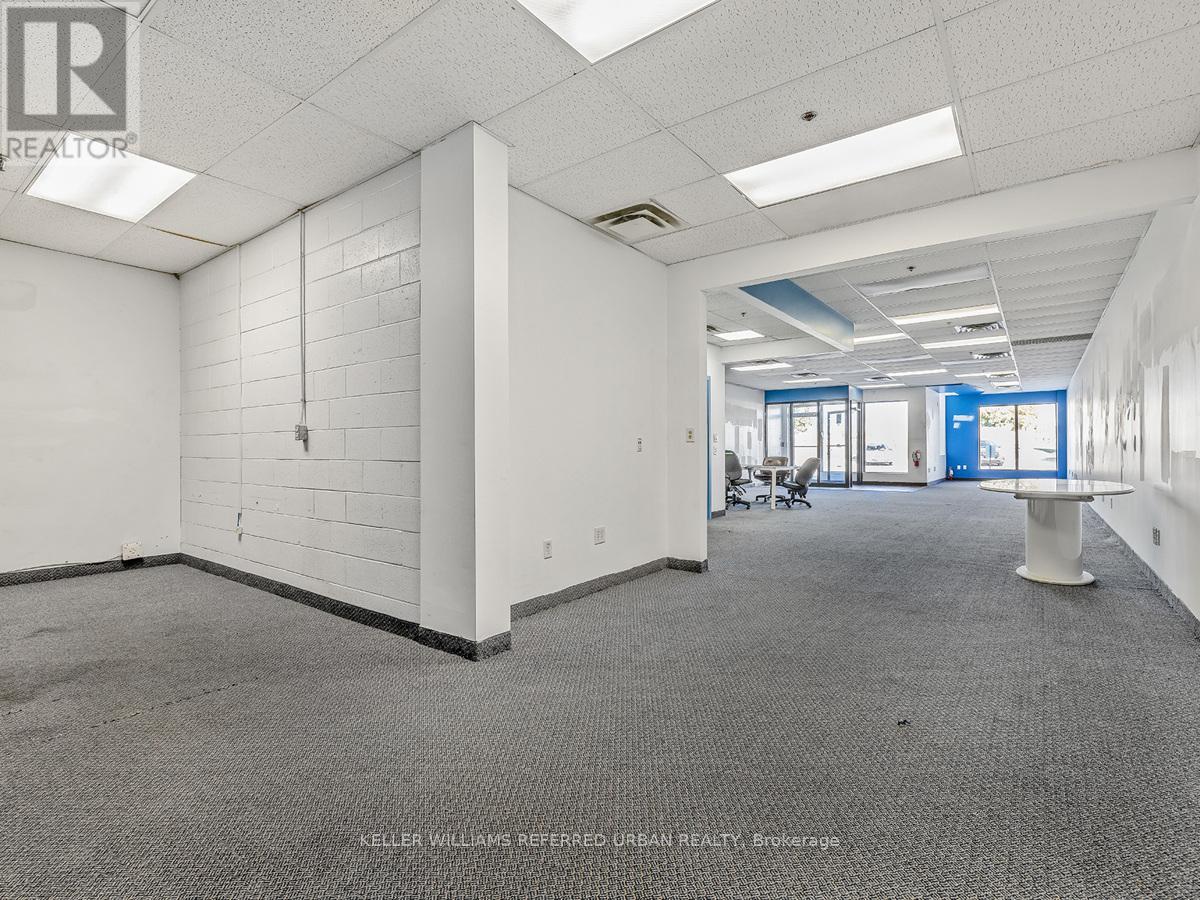 5 - 2201 Finch Avenue W Property Photo 23