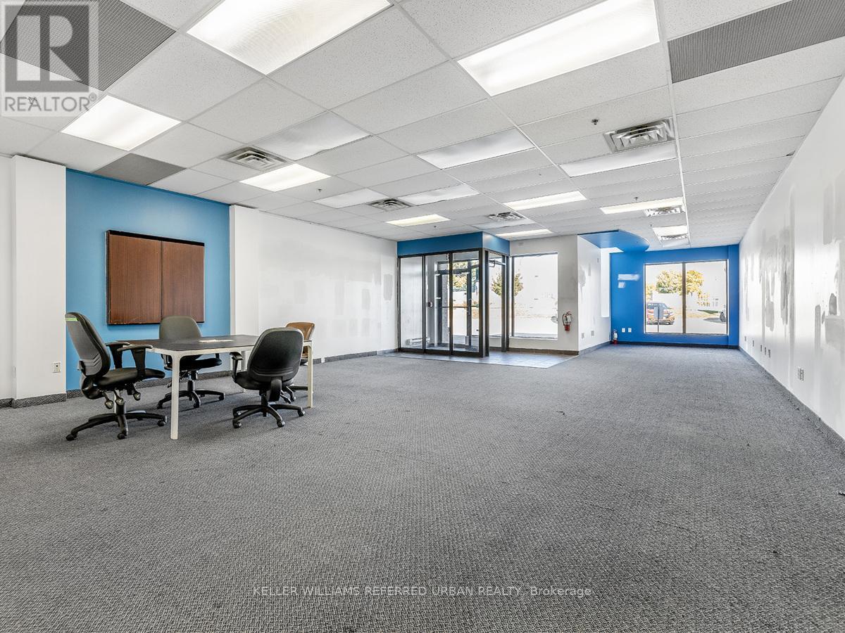 5 - 2201 Finch Avenue W Property Photo 32
