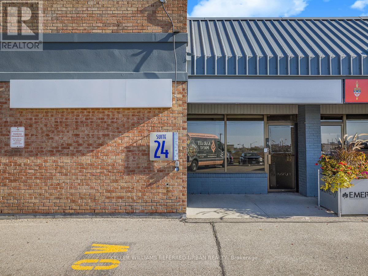 24 - 2201 Finch Avenue W Property Photo 5