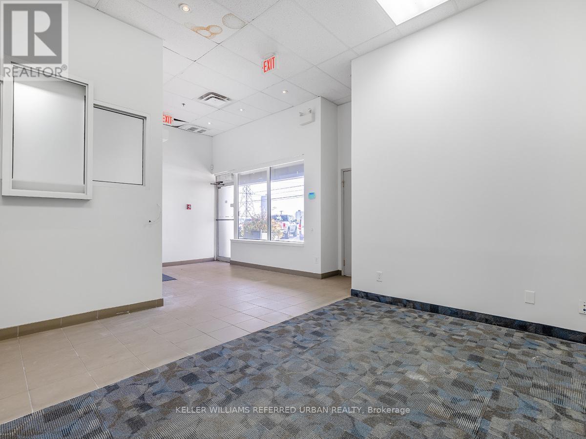 24 - 2201 Finch Avenue W Property Photo 10