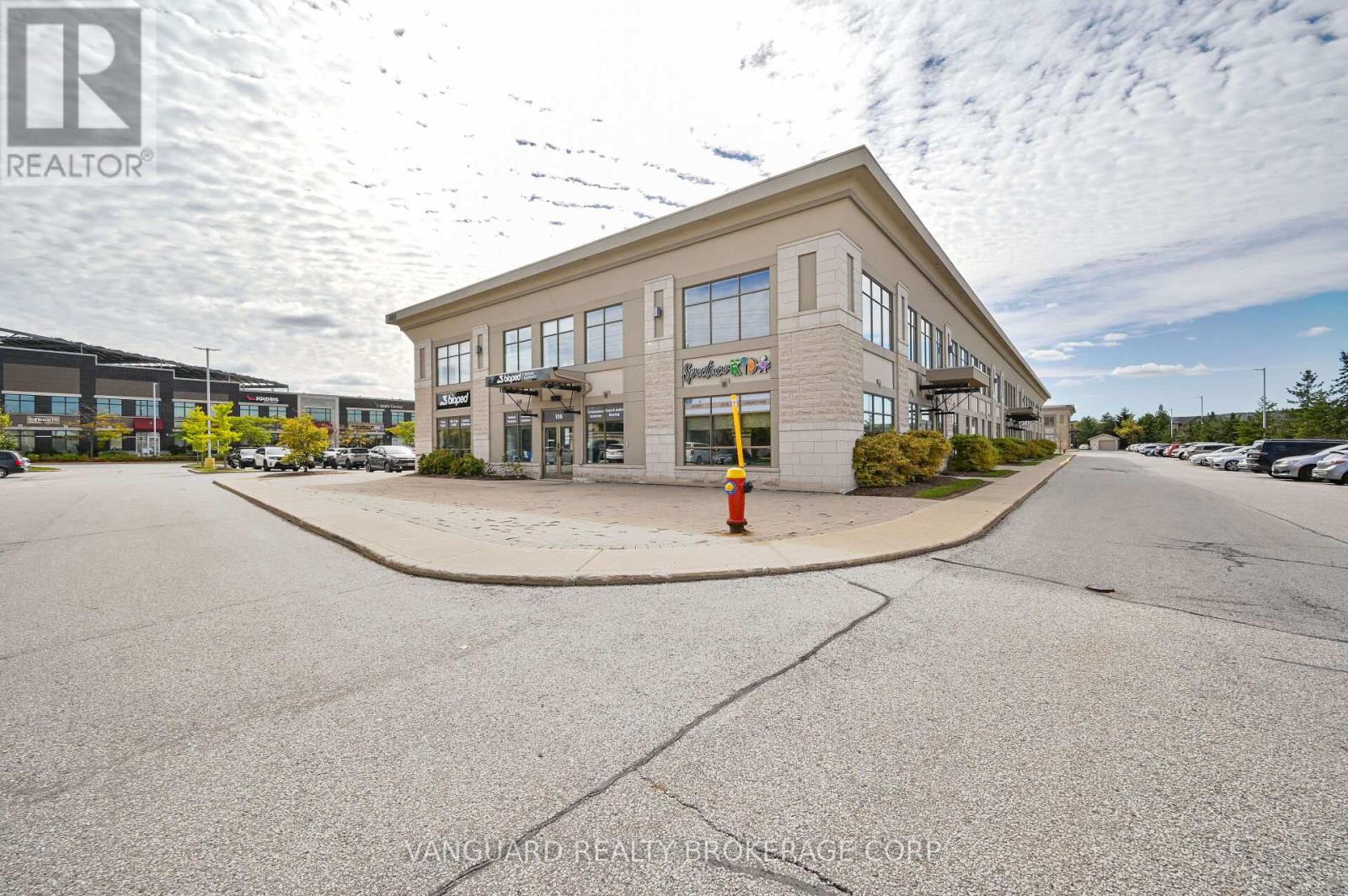 209 - 400 Bronte Street Property Photo 4