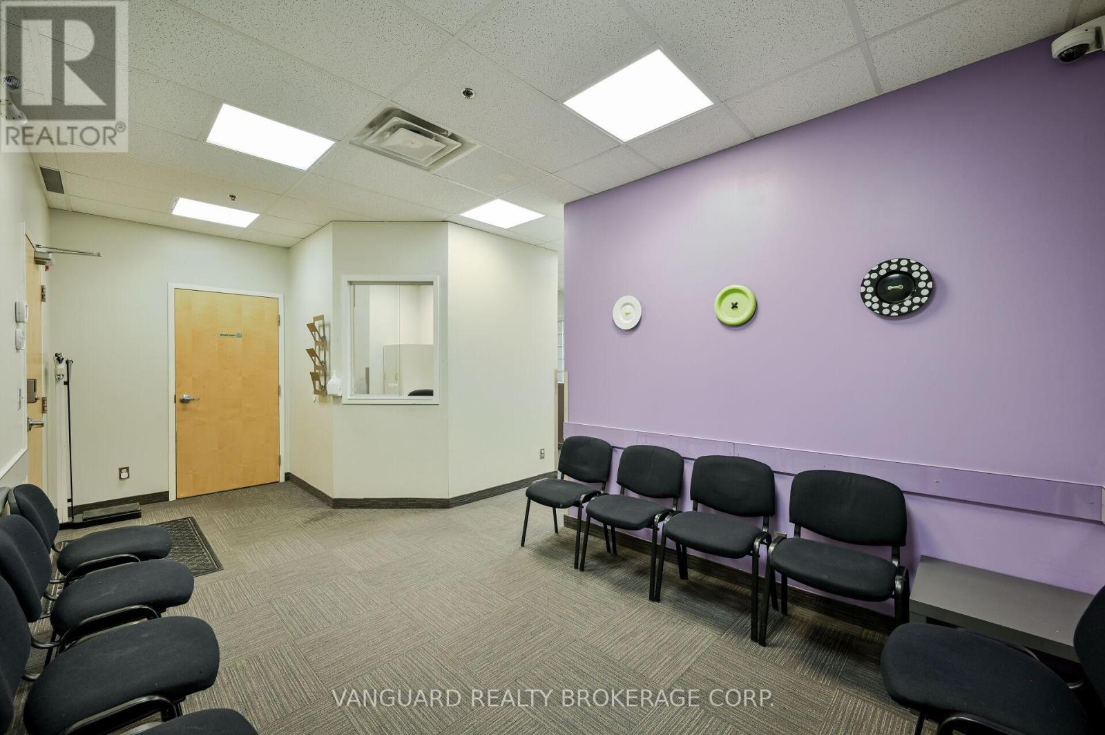 209 - 400 Bronte Street Property Photo 17