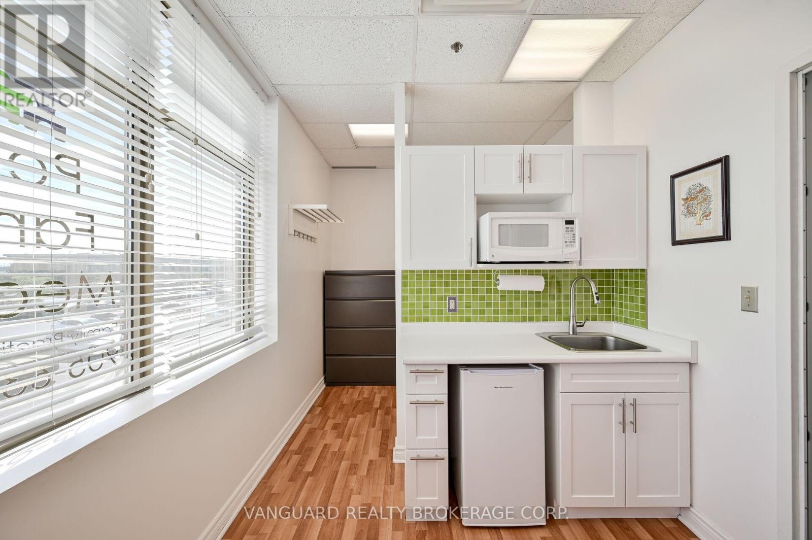209 - 400 Bronte Street Property Photo 38