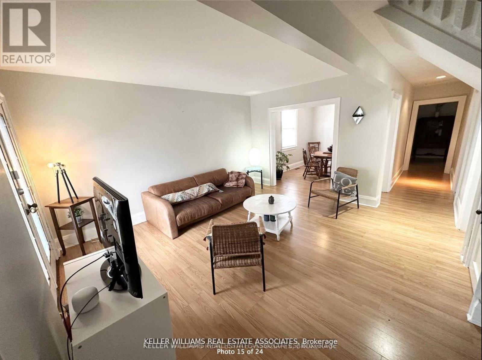37 Dundas Street W Property Photo 10