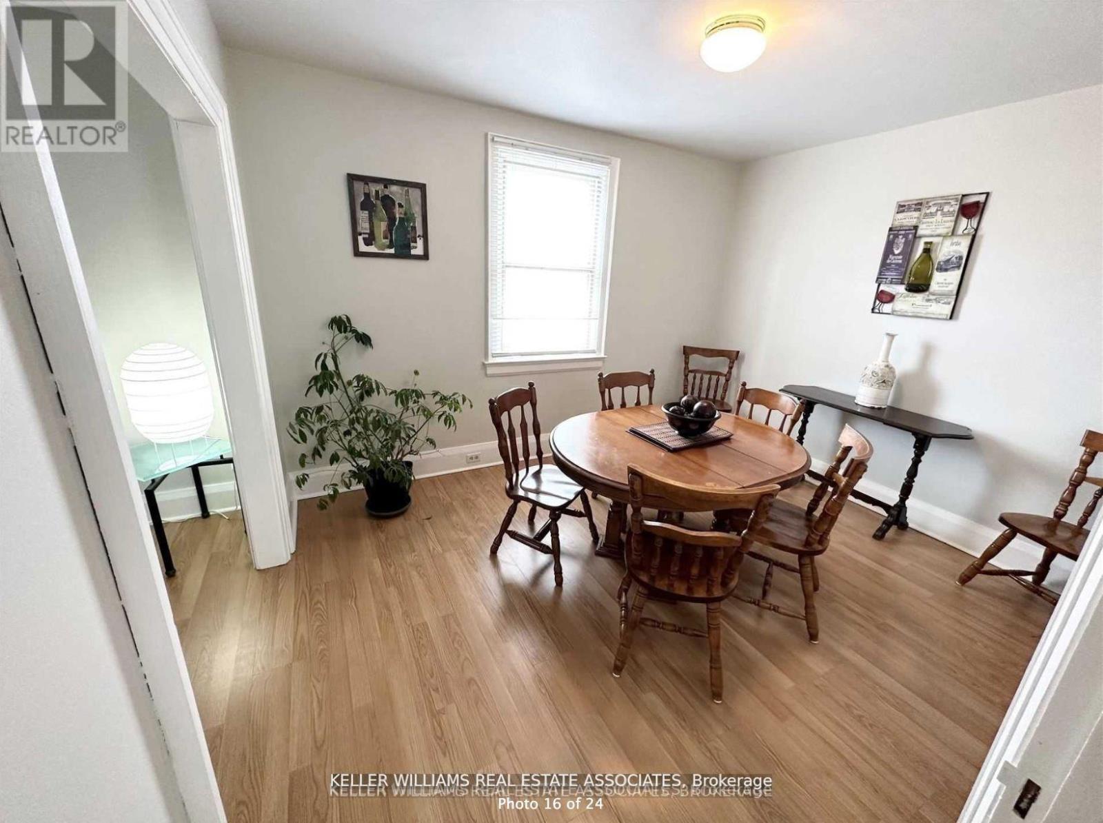 37 Dundas Street W Property Photo 11