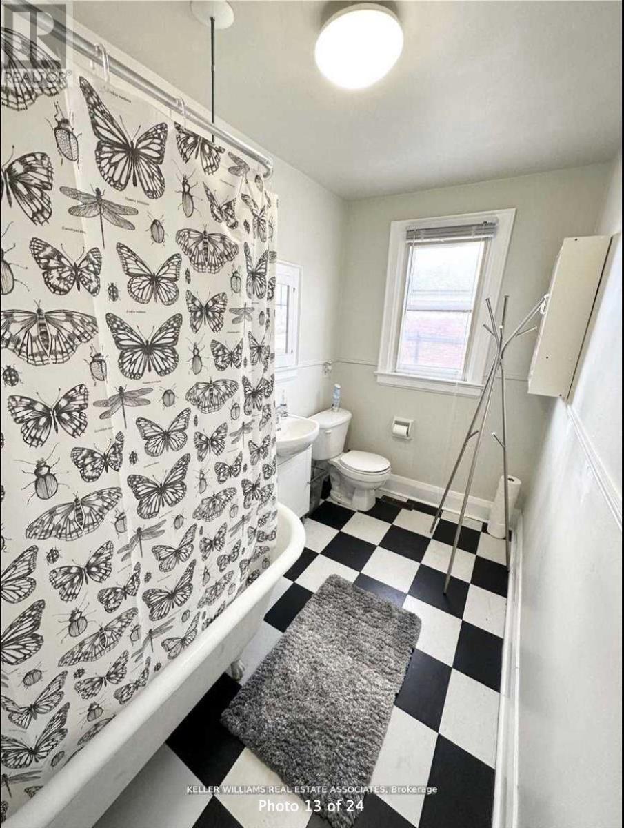 37 Dundas Street W Property Photo 13