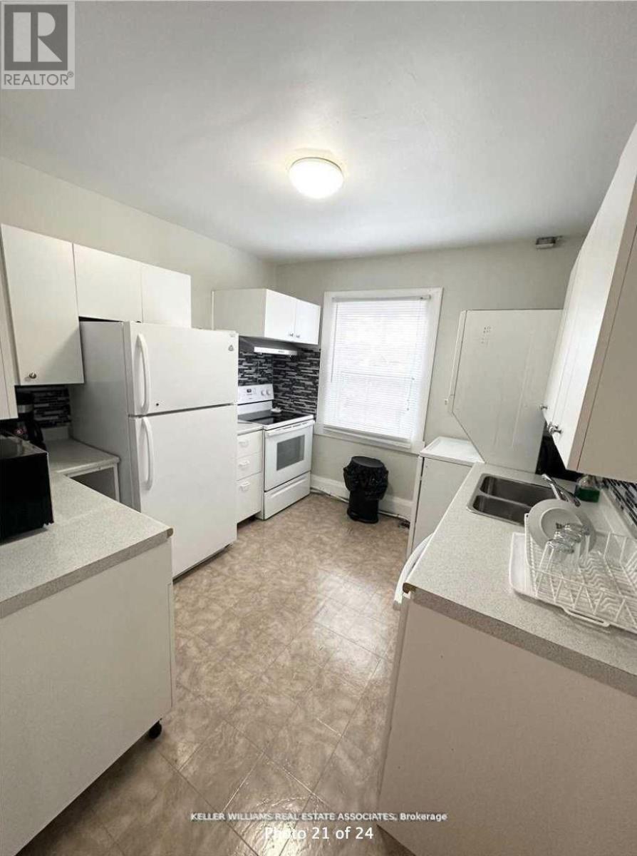 37 Dundas Street W Property Photo 18