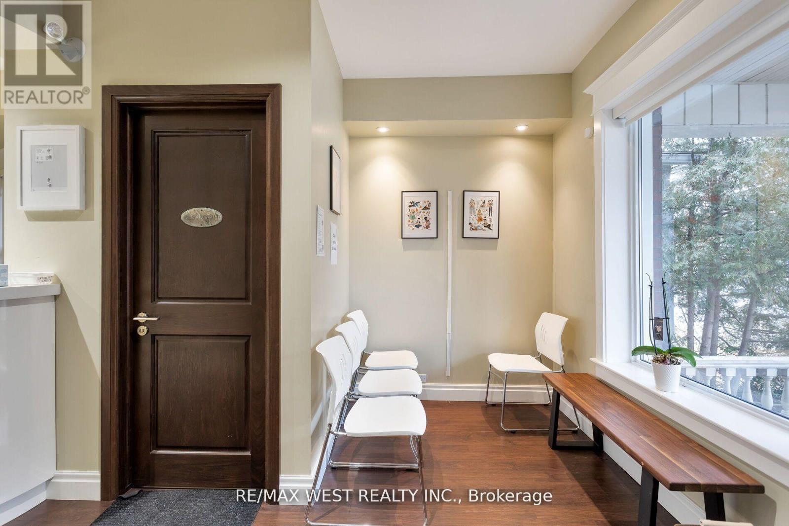 96 Roncesvalles Avenue Property Photo 3