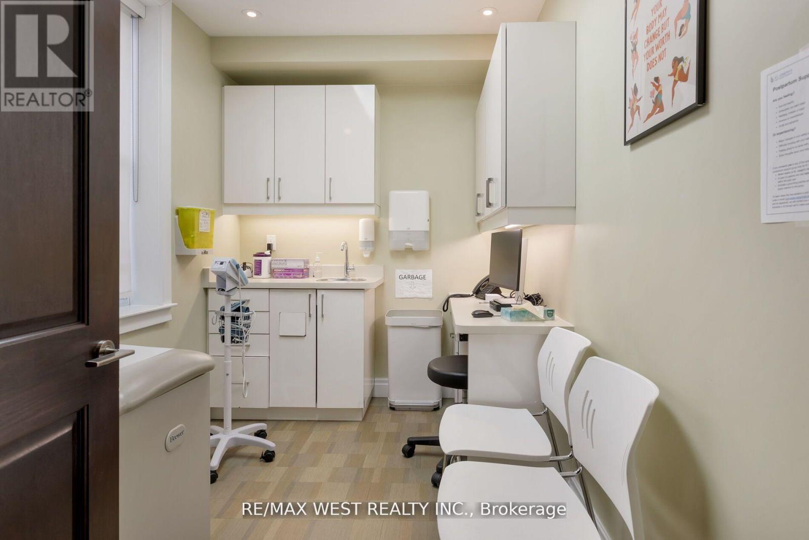 96 Roncesvalles Avenue Property Photo 11