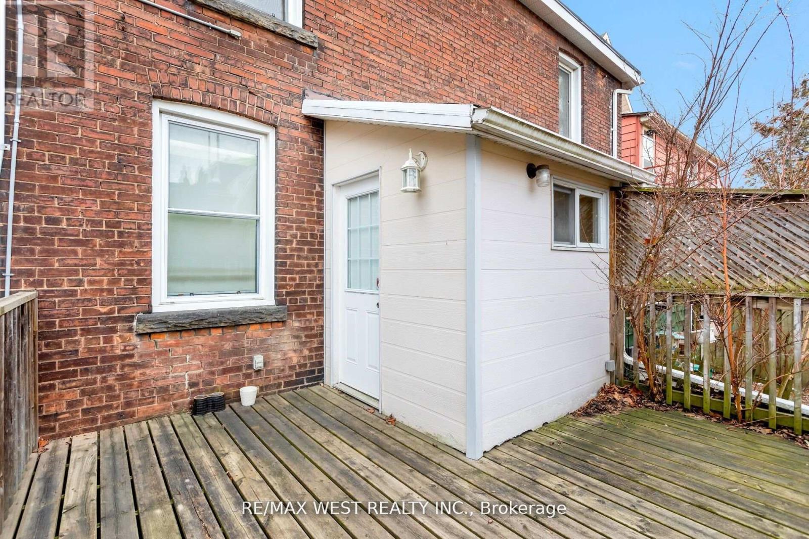 96 Roncesvalles Avenue Property Photo 16