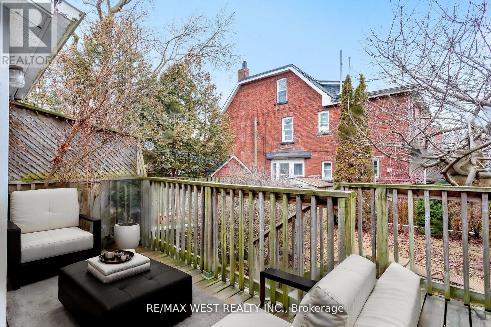 96 Roncesvalles Avenue Property Photo 17