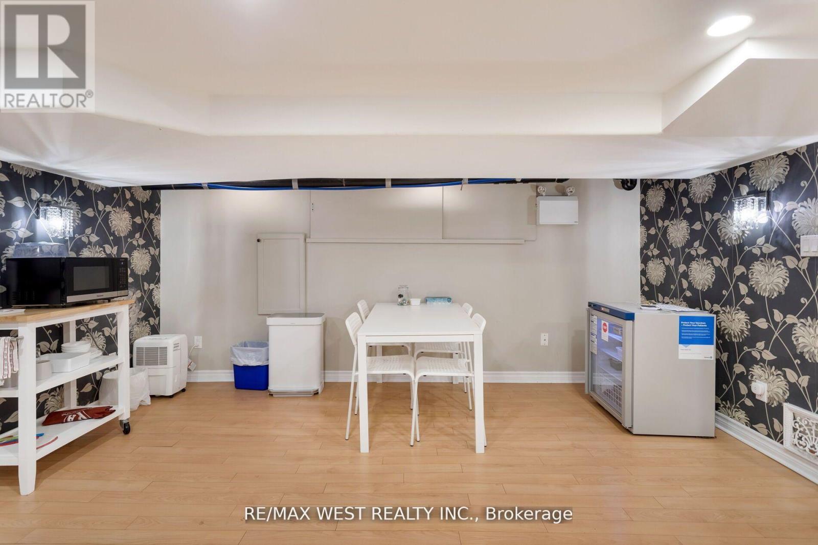 96 Roncesvalles Avenue Property Photo 21