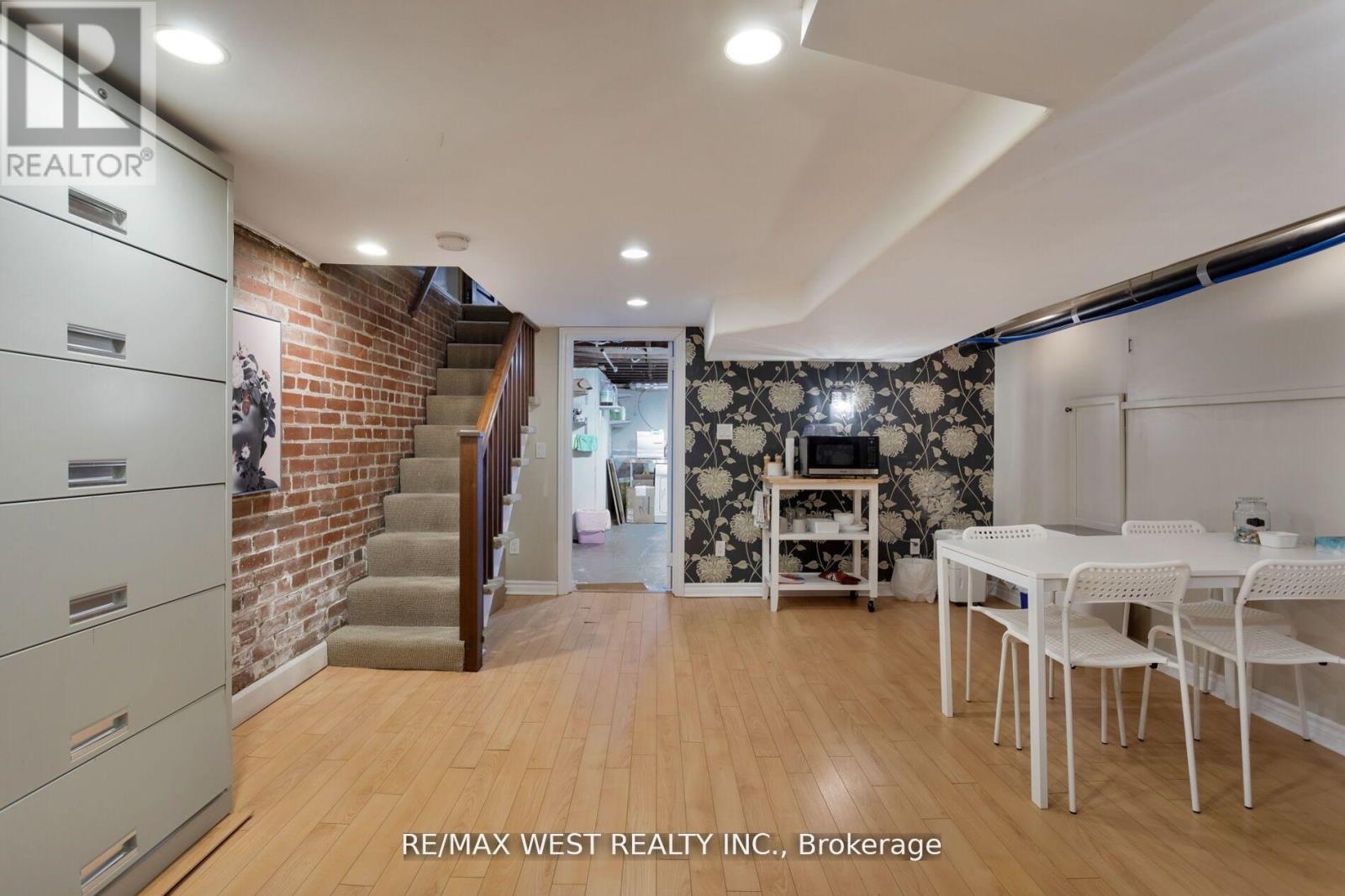 96 Roncesvalles Avenue Property Photo 23