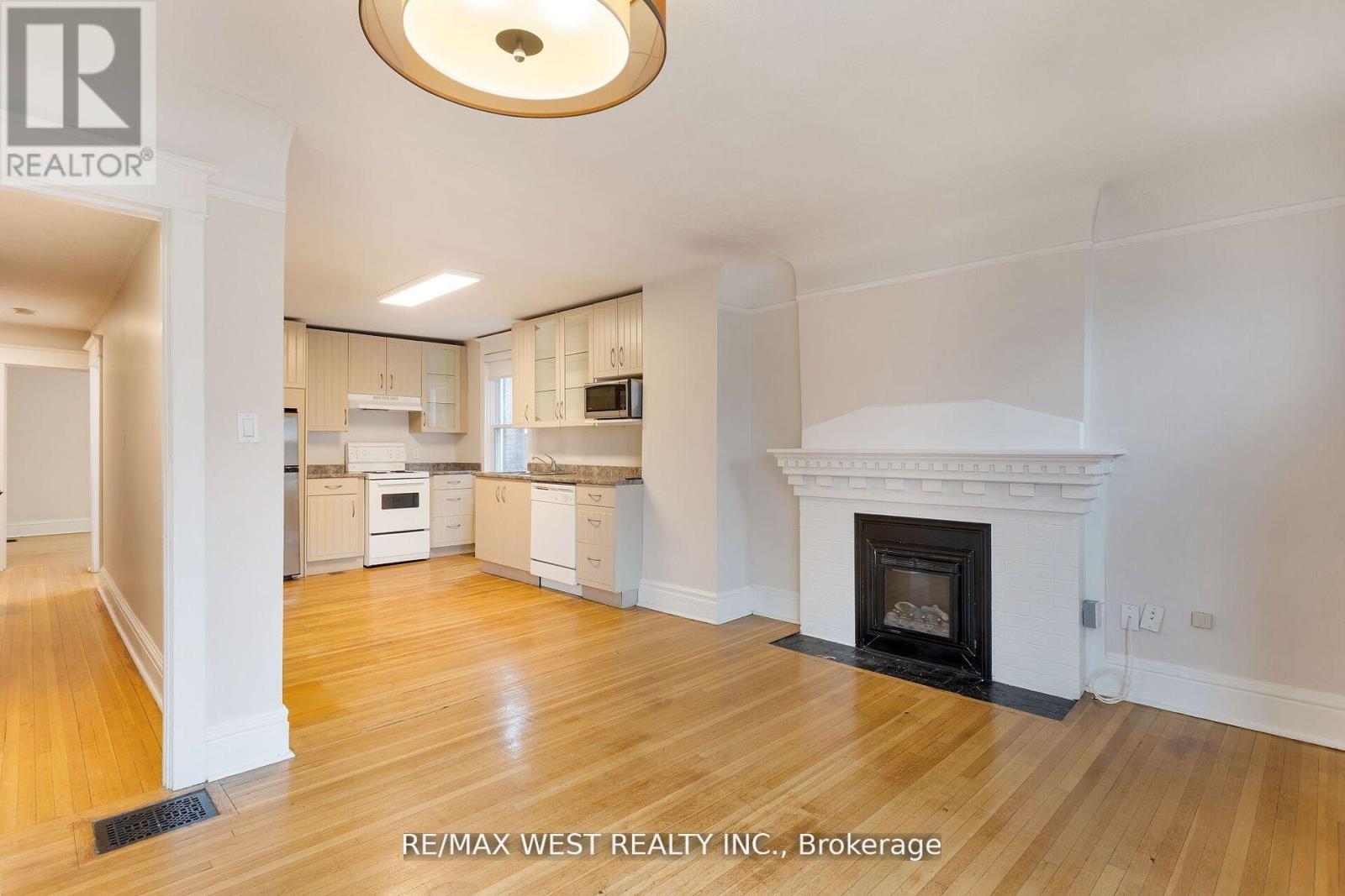 96 Roncesvalles Avenue Property Photo 31