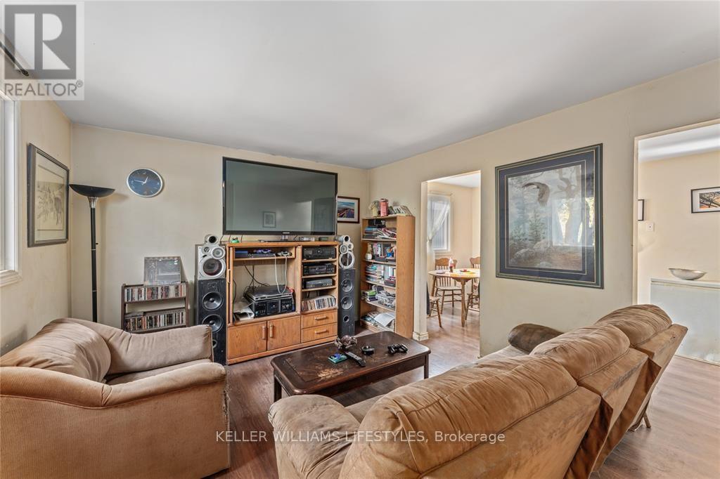 110/112 Euphemia Street N Property Photo 28