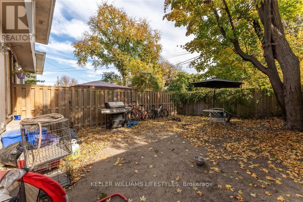 110/112 Euphemia Street N Property Photo 35