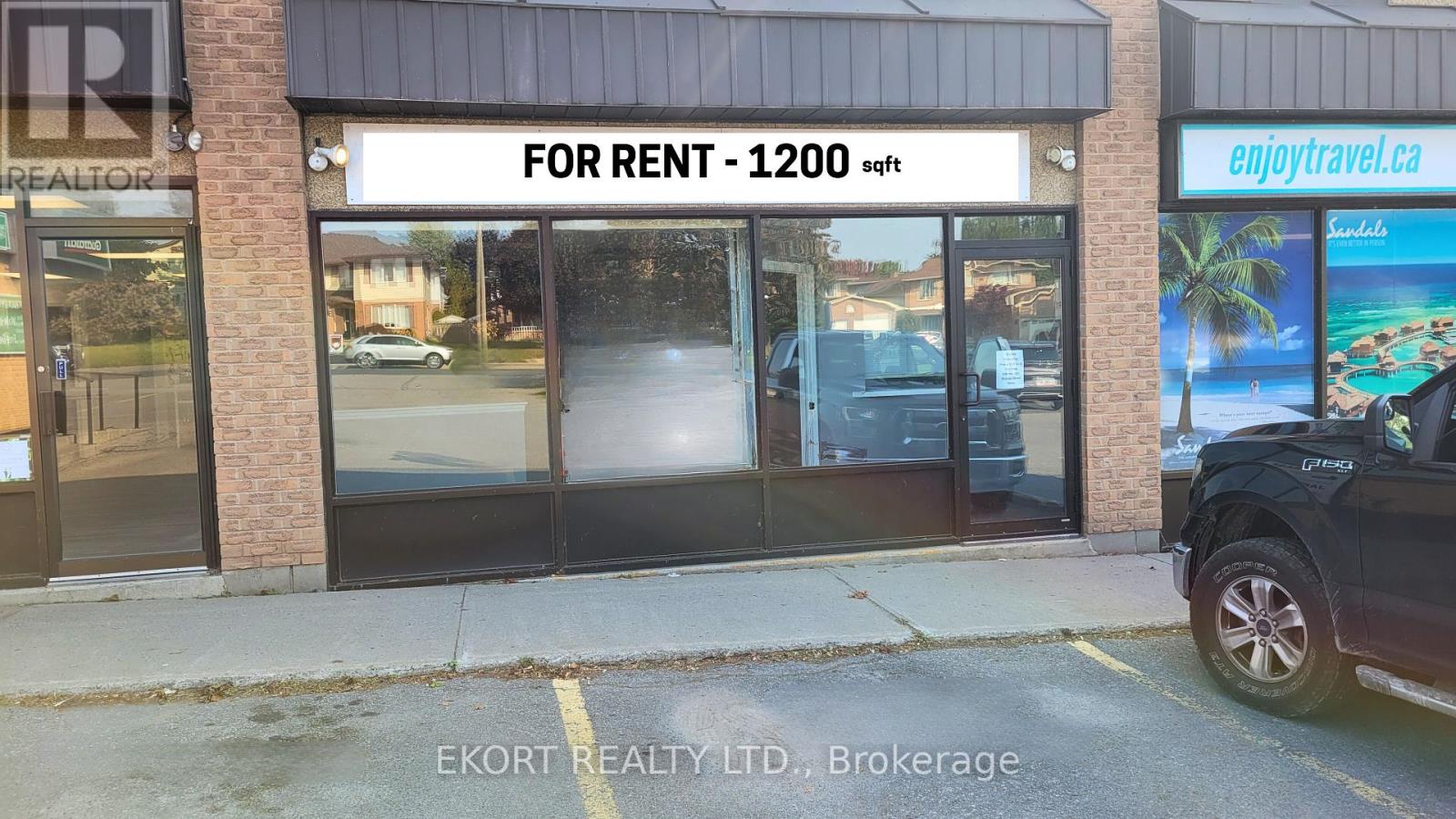 2 - 469 Dundas Street W Property Photo 1