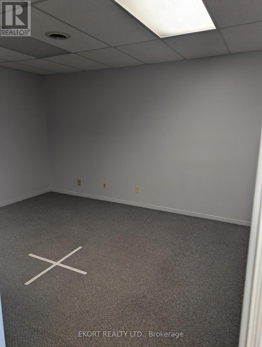 2 - 469 Dundas Street W Property Photo 7