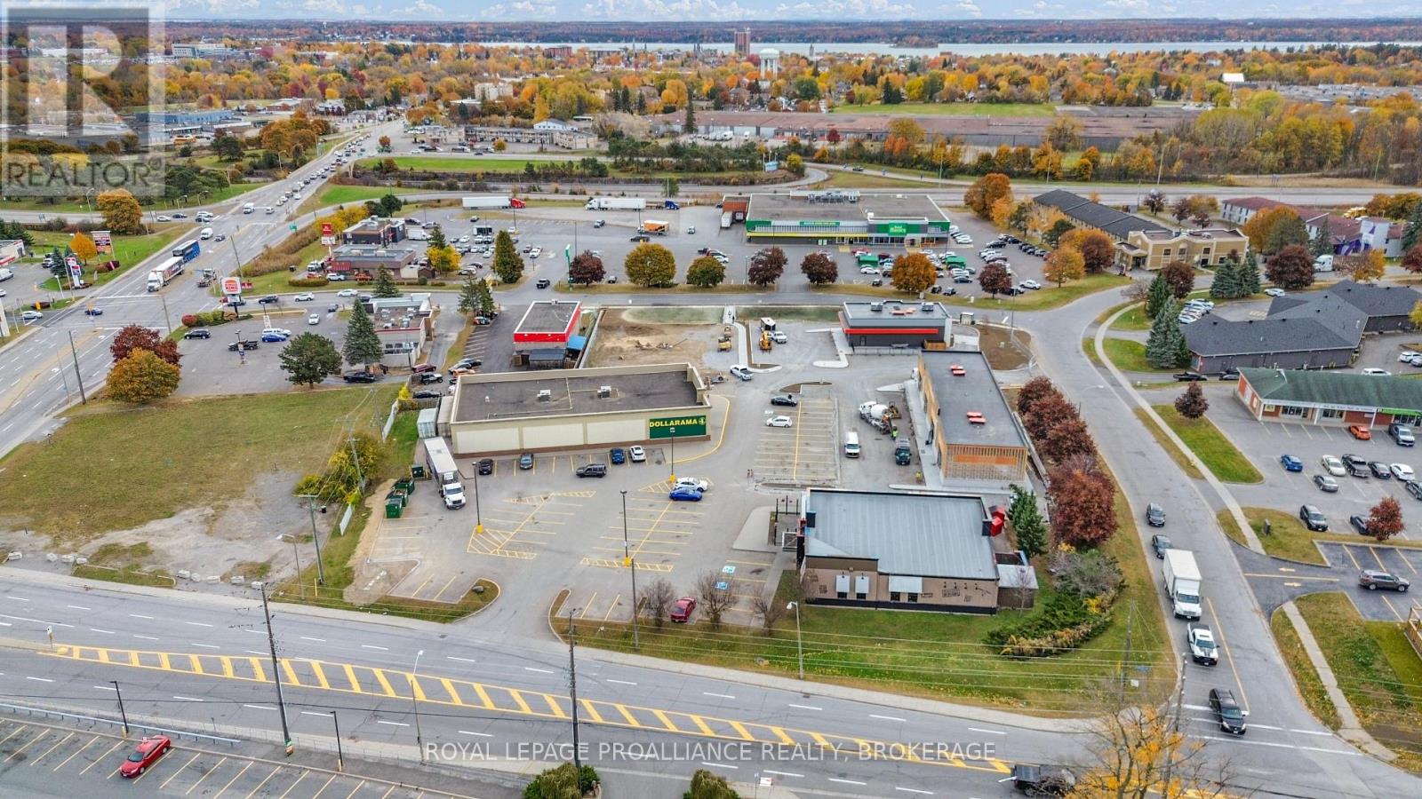 3027 Parkedale Avenue Property Photo 3