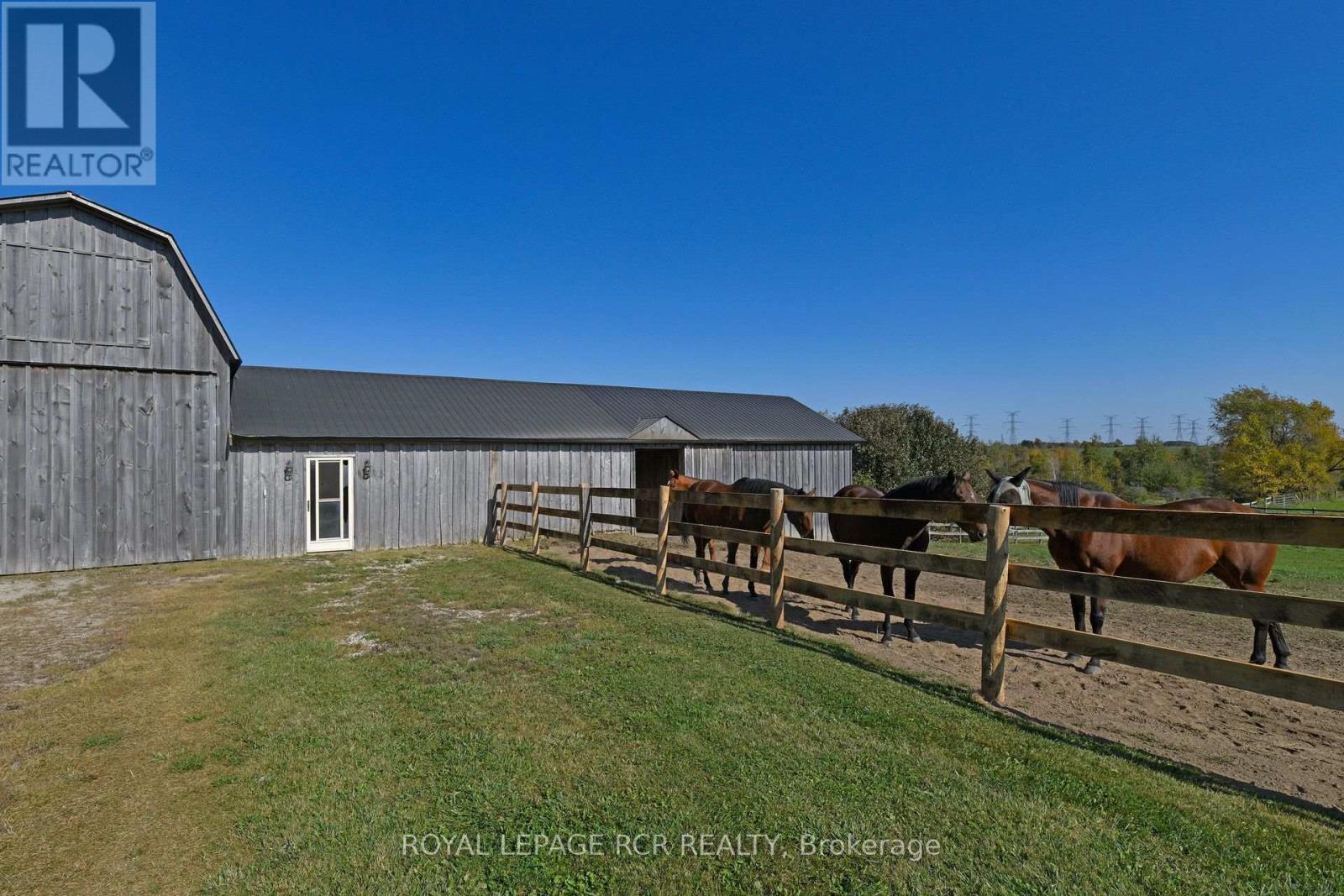 071533 10th Line Property Photo 8