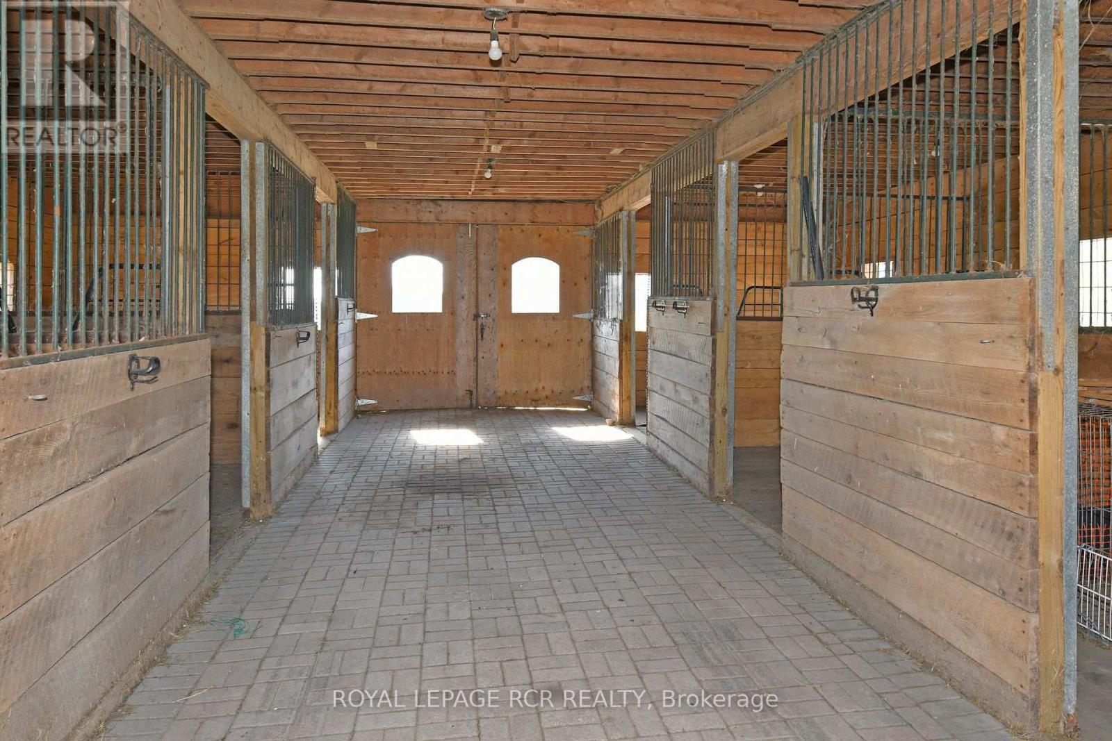 071533 10th Line Property Photo 14