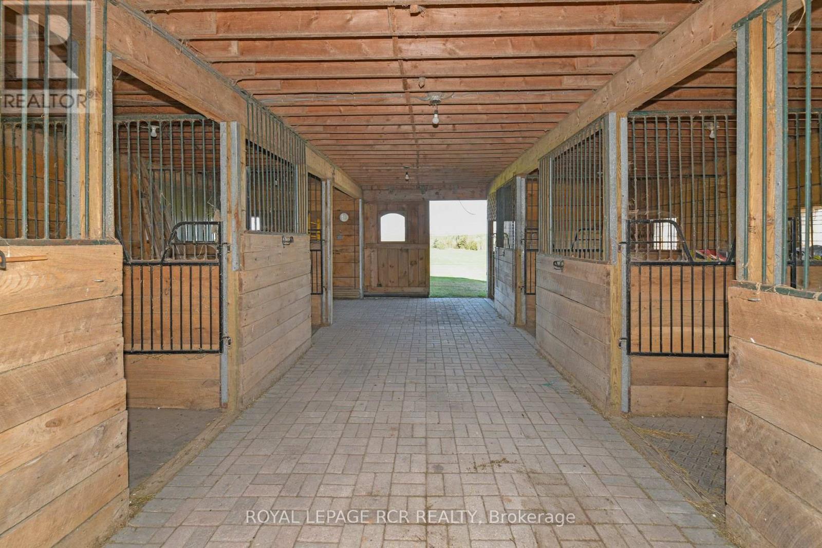 071533 10th Line Property Photo 15