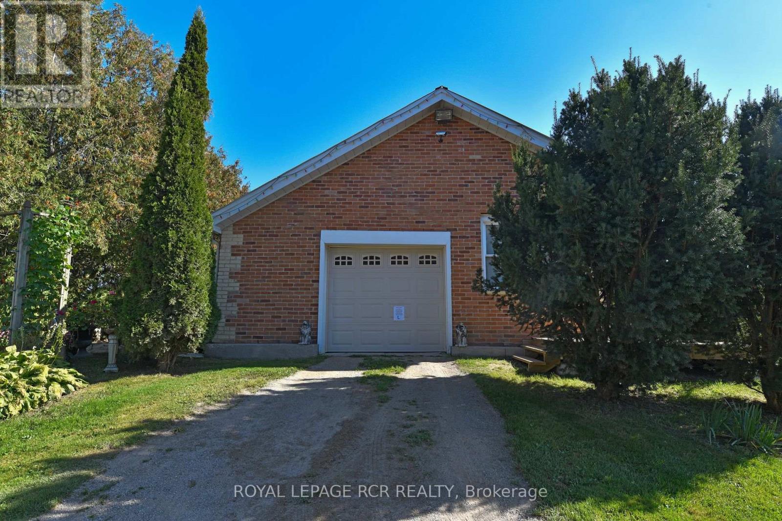 071533 10th Line Property Photo 33