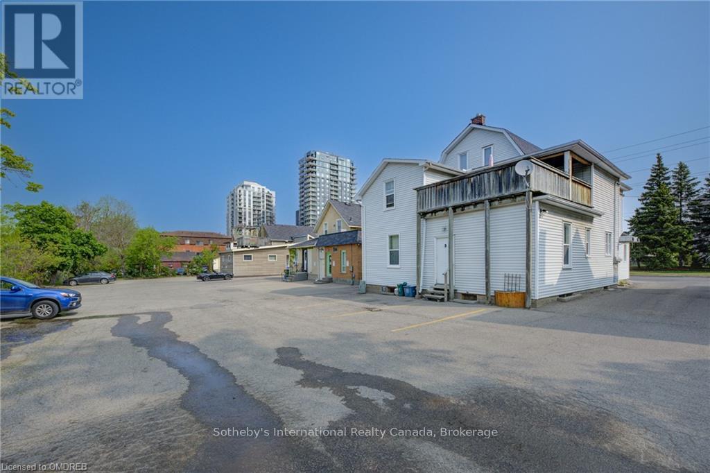 185 Park Street Property Photo 10