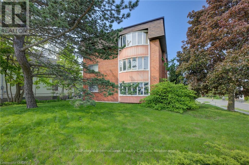 35 John Street Property Photo 3