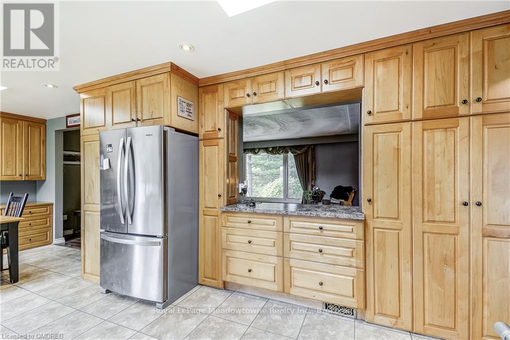 1602 6 Highway N Property Photo 12