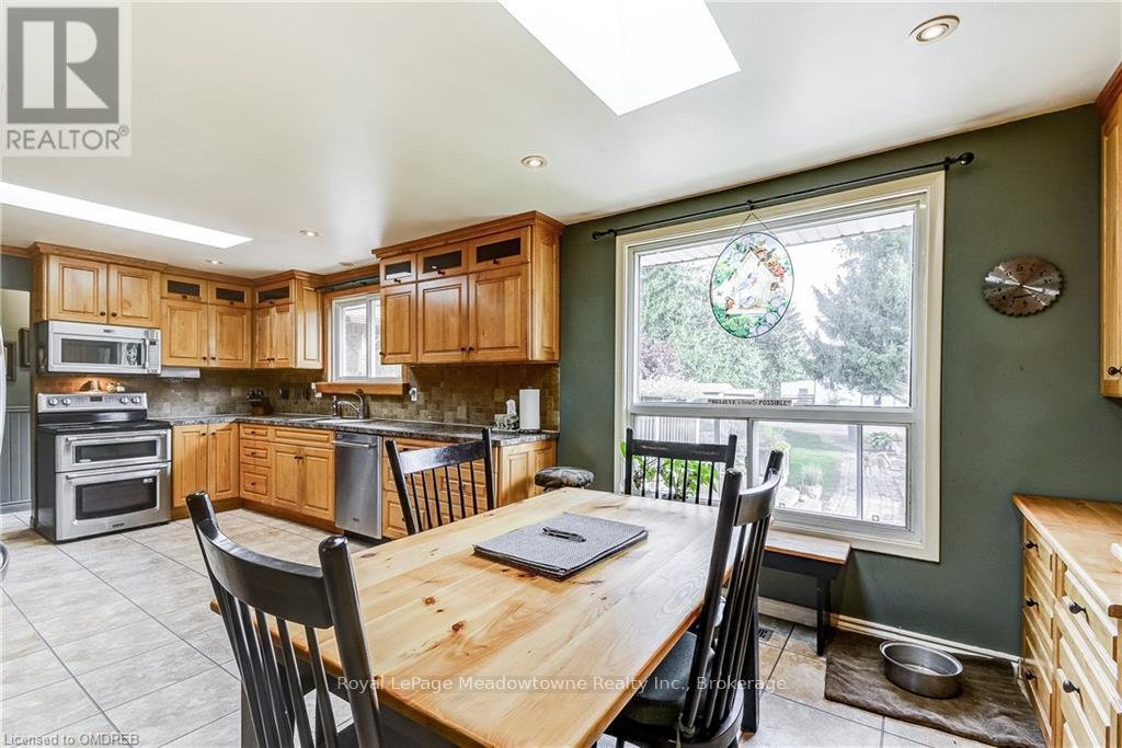 1602 6 Highway N Property Photo 13