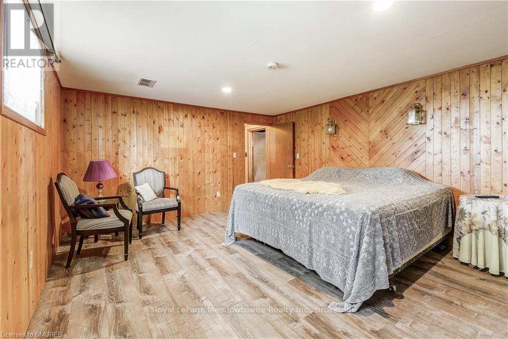 1602 6 Highway N Property Photo 19